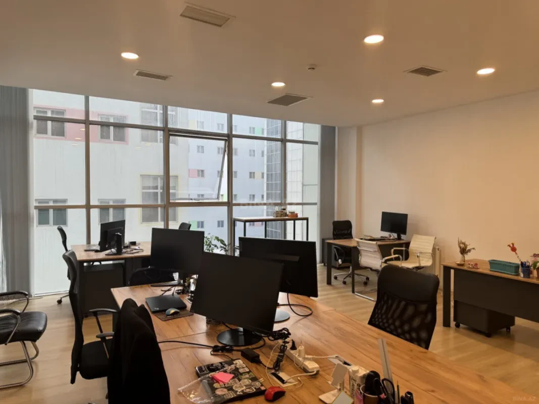 Kirayə verilir 1 otaqlı ofis 44 m²