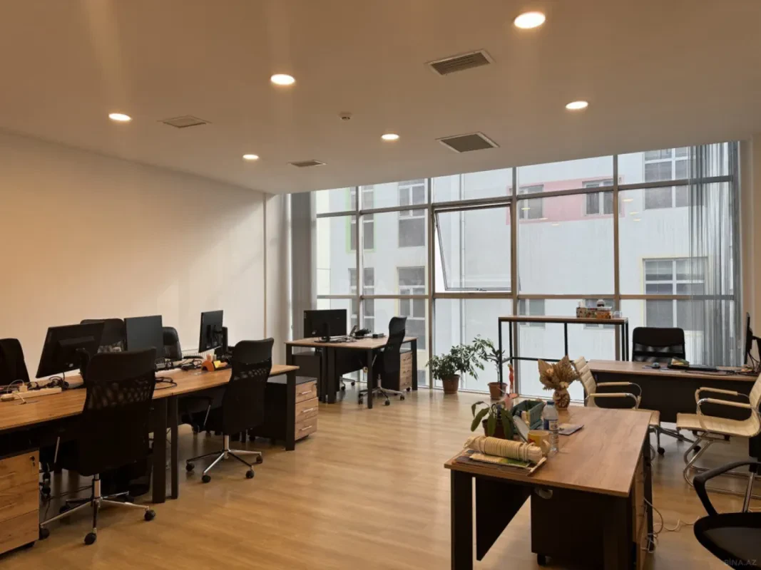 Kirayə verilir 1 otaqlı ofis 44 m²