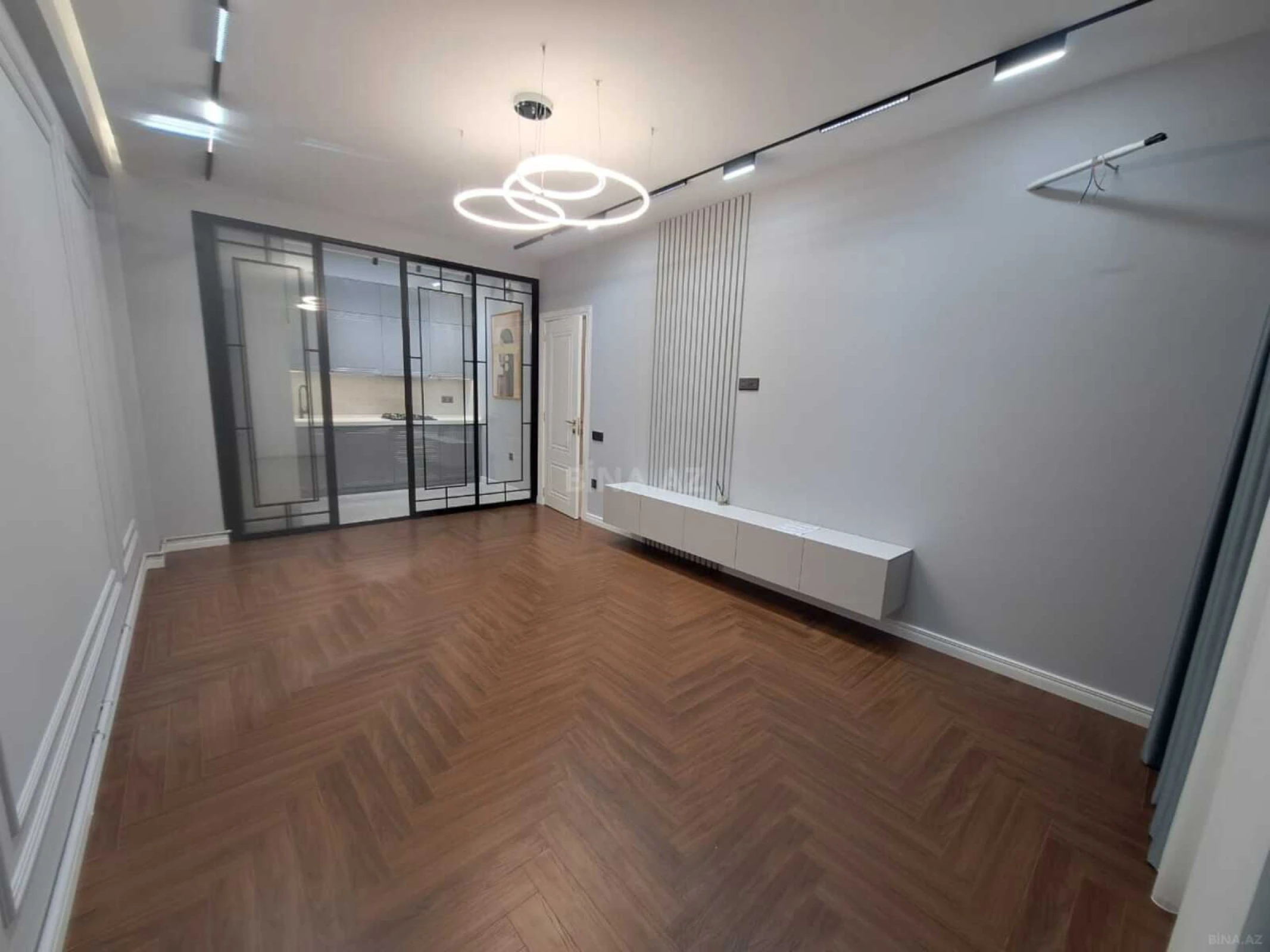 Satılır 3 otaqlı mənzil 96 m²