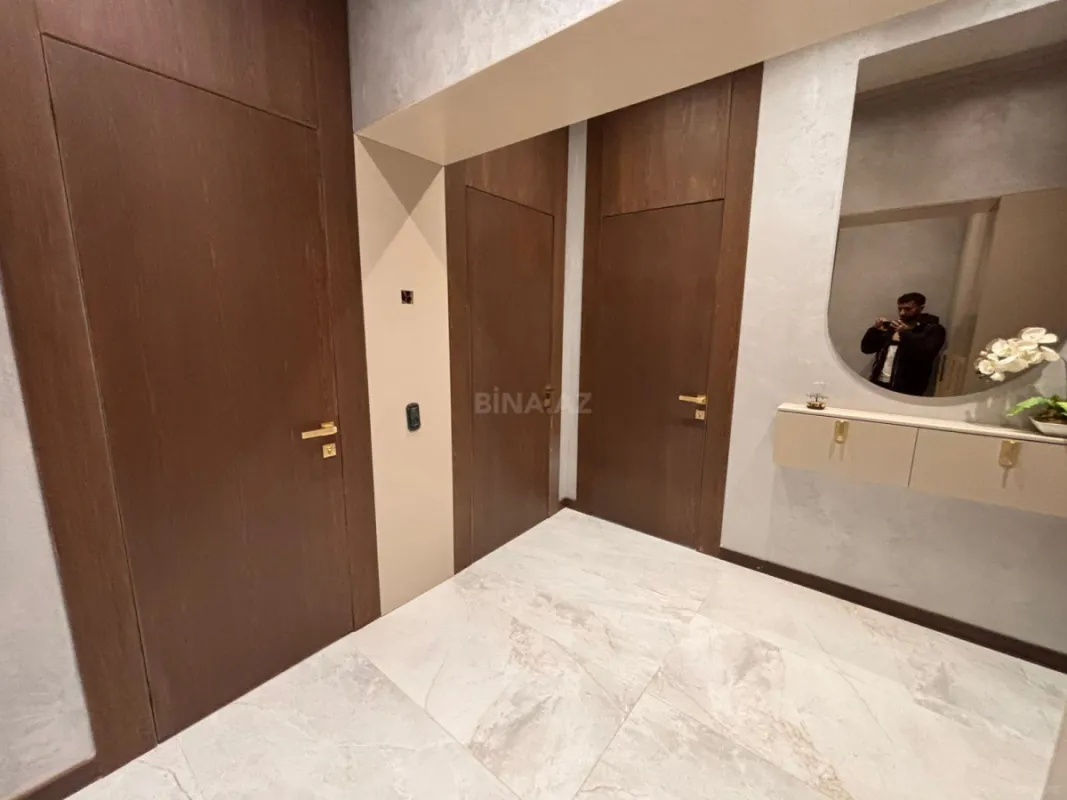 Satılır 3 otaqlı mənzil 91 m²