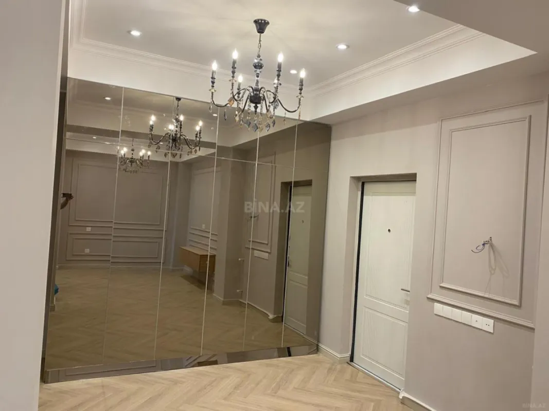 Satılır 3 otaqlı mənzil 103 m²