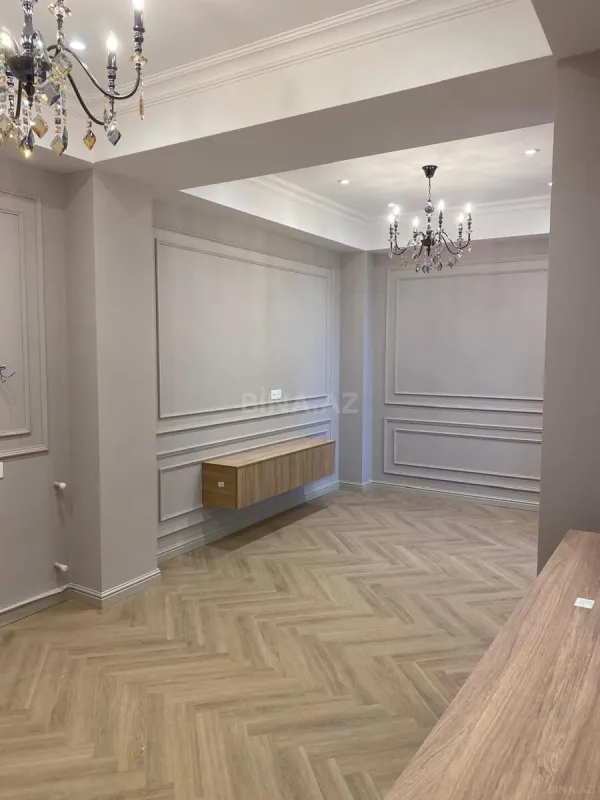 Satılır 3 otaqlı mənzil 103 m²