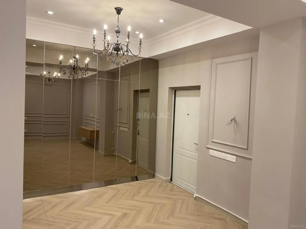 Satılır 3 otaqlı mənzil 103 m²
