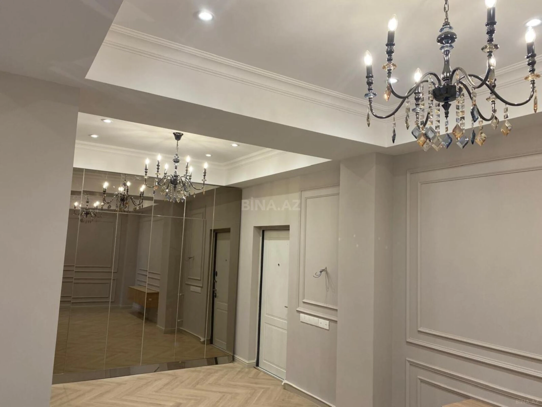 Satılır 3 otaqlı mənzil 103 m²
