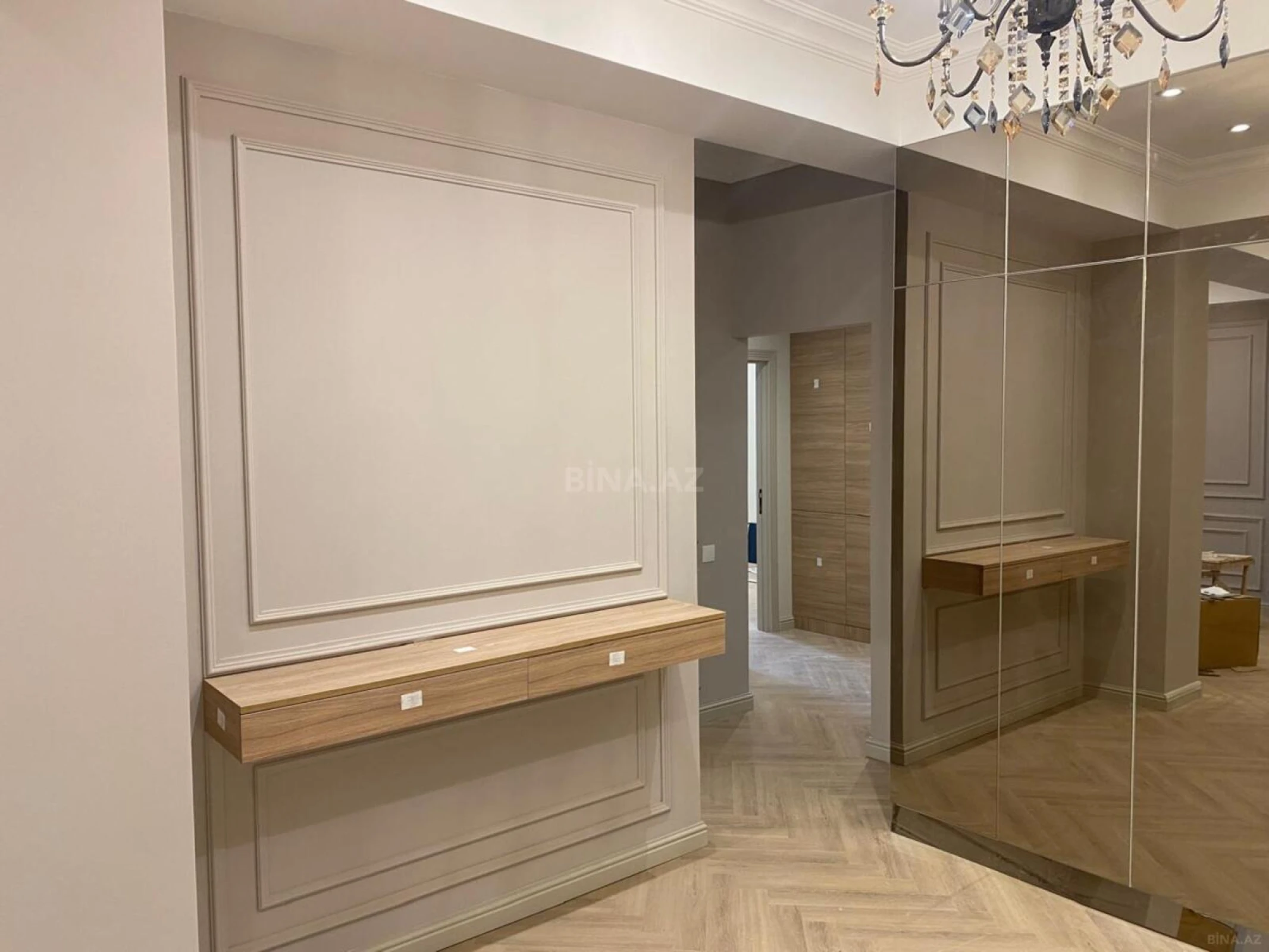 Satılır 3 otaqlı mənzil 103 m²