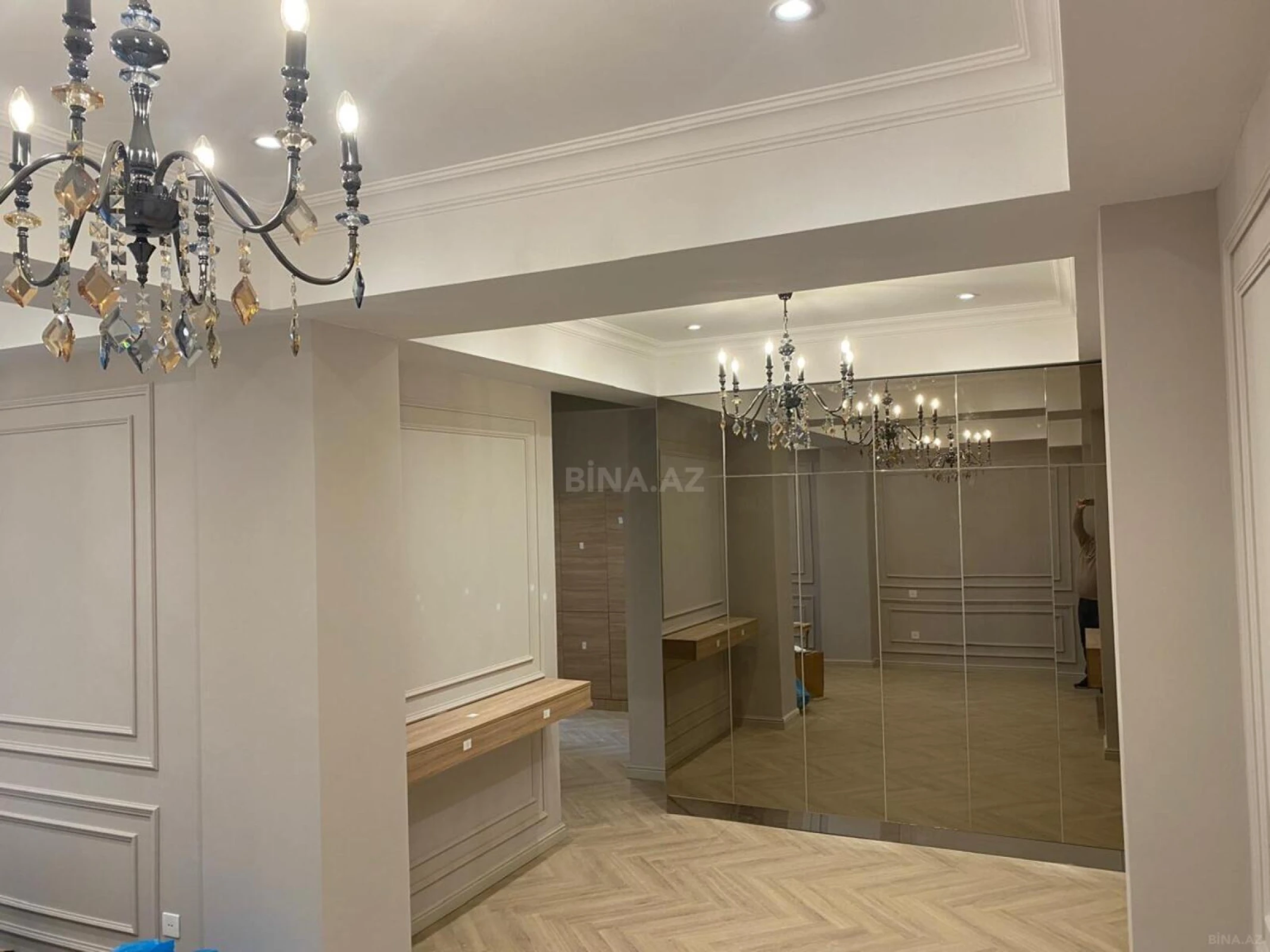 Satılır 3 otaqlı mənzil 103 m²