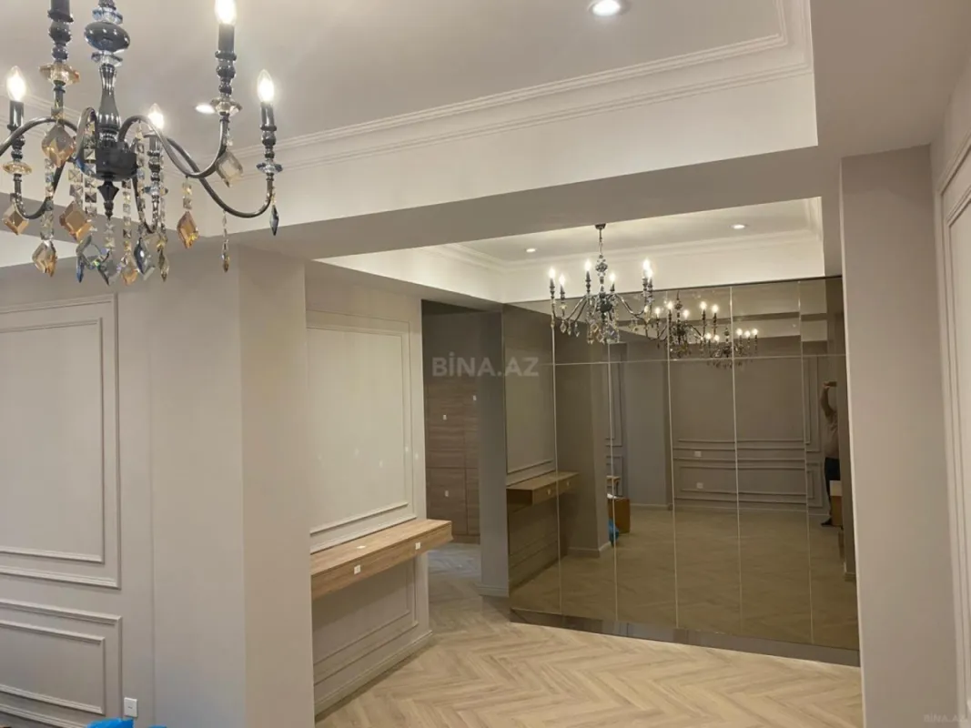 Satılır 3 otaqlı mənzil 103 m²