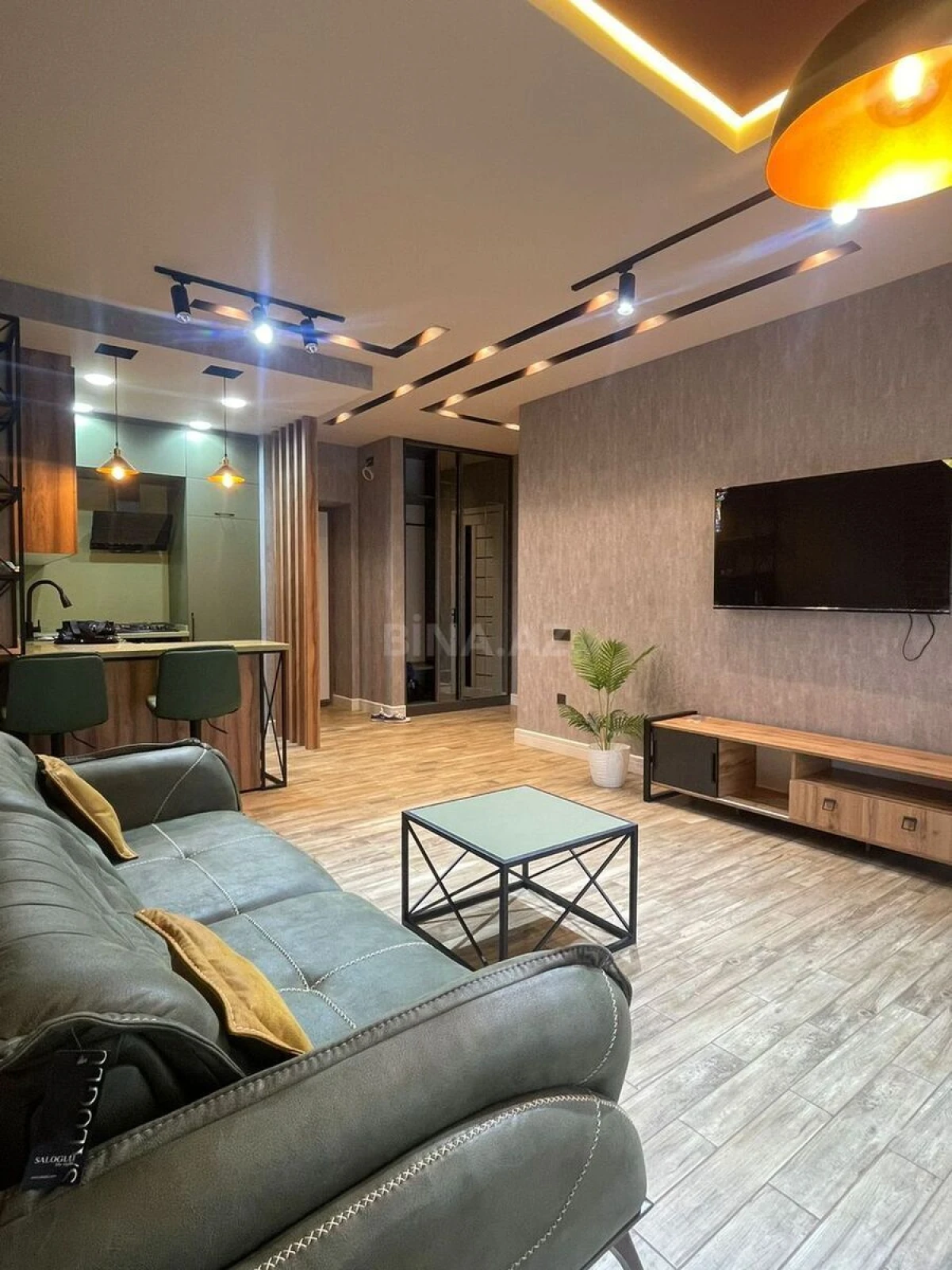 Kirayə verilir 2 otaqlı mənzil 70 m²