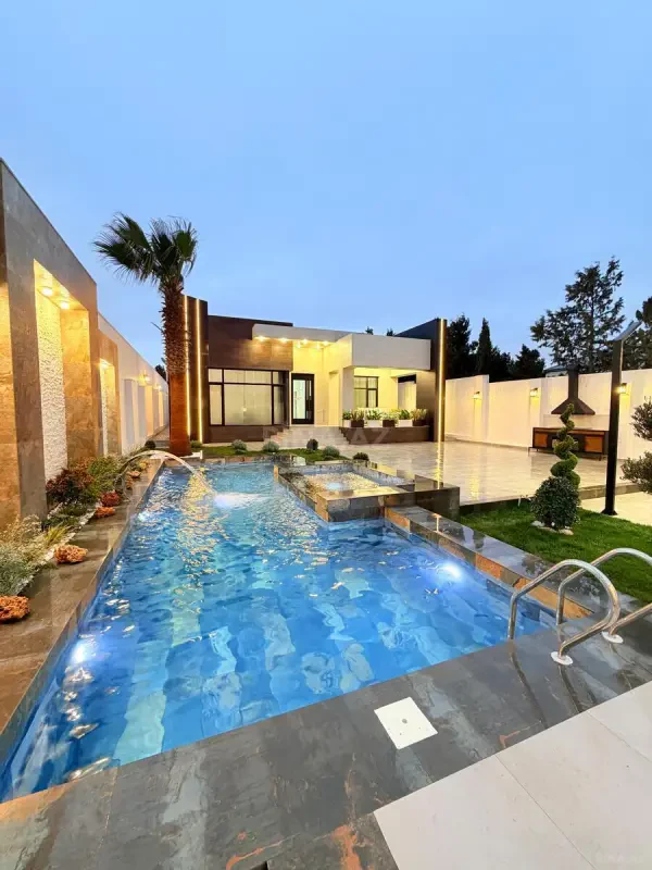 Satılır 5 otaqlı həyət evi 230 m²