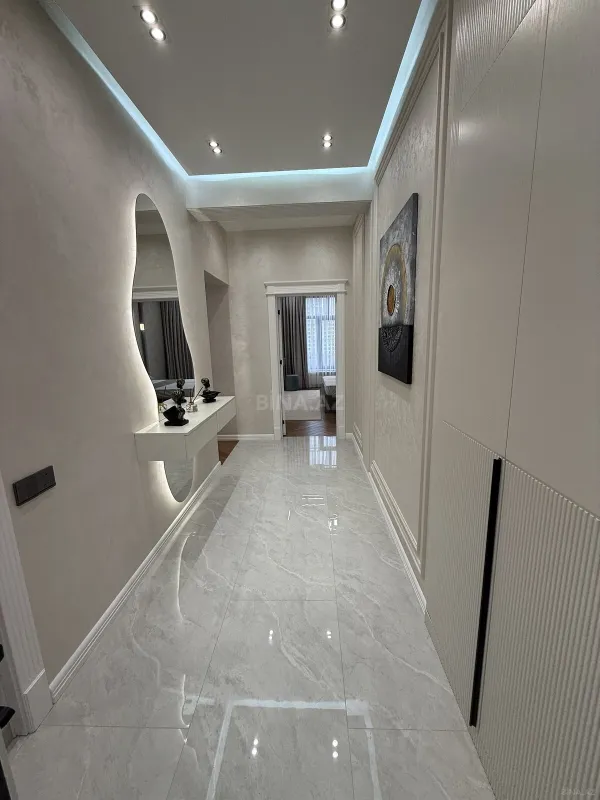 Satılır 2 otaqlı mənzil 65 m²