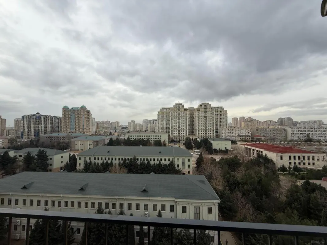 Satılır 2 otaqlı mənzil 65 m²