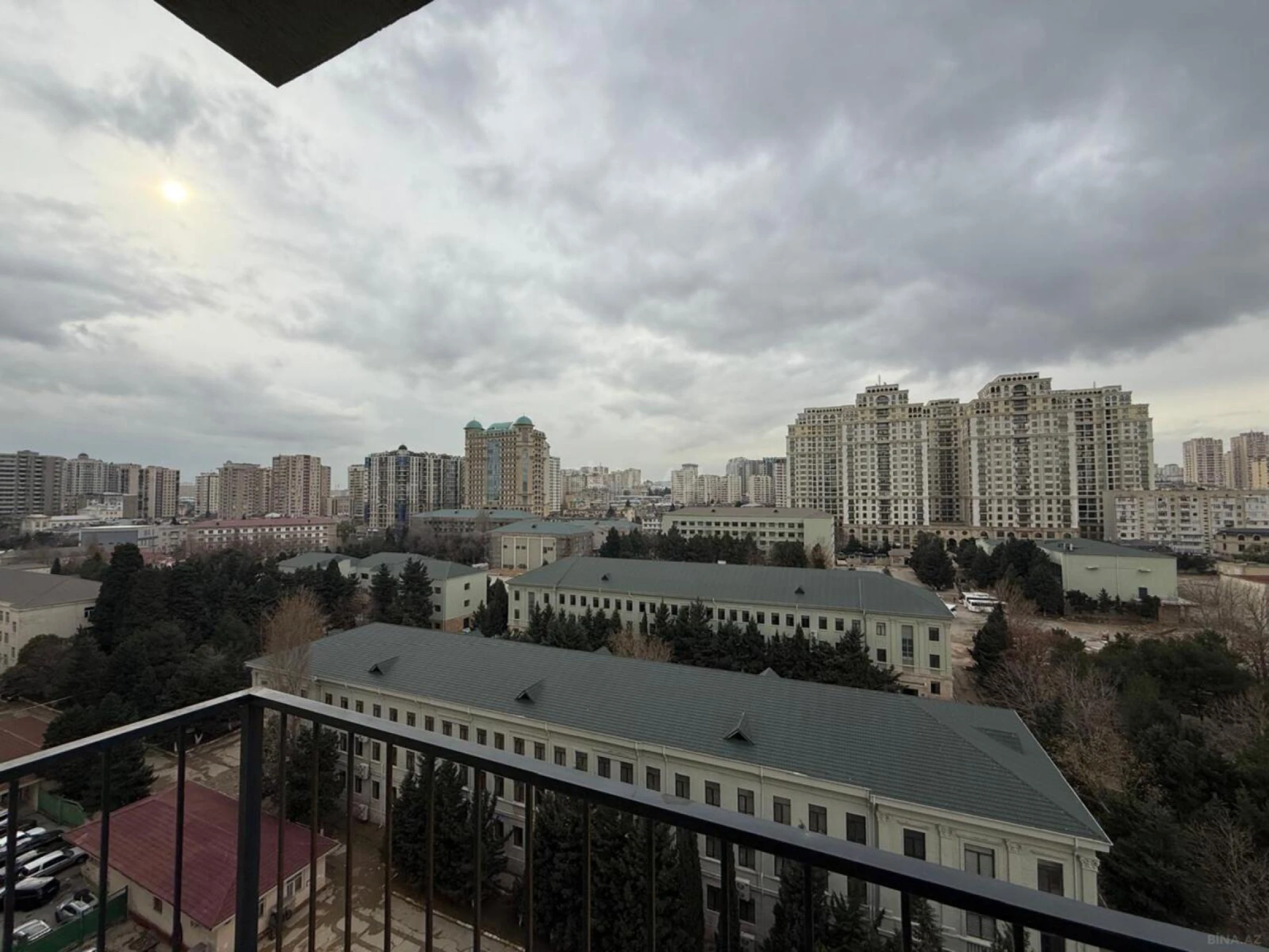 Satılır 2 otaqlı mənzil 65 m²