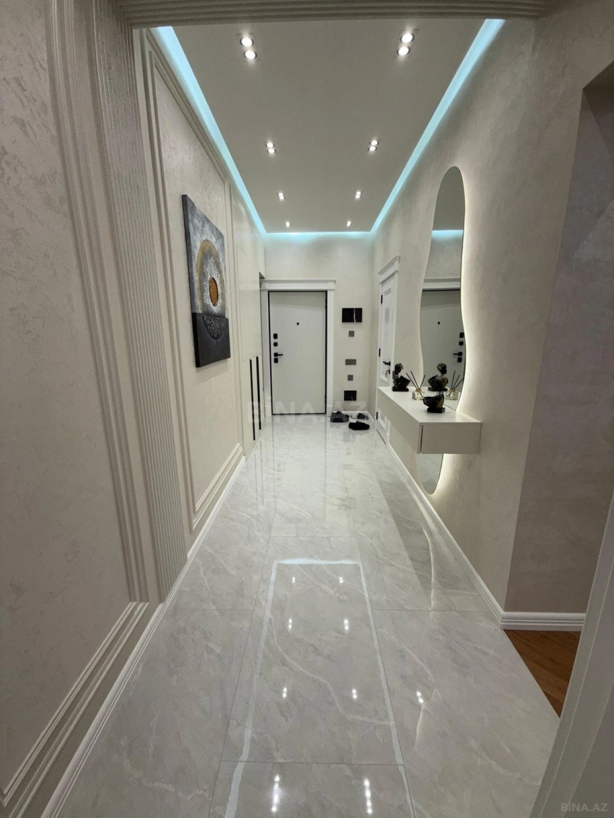 Satılır 2 otaqlı mənzil 65 m²