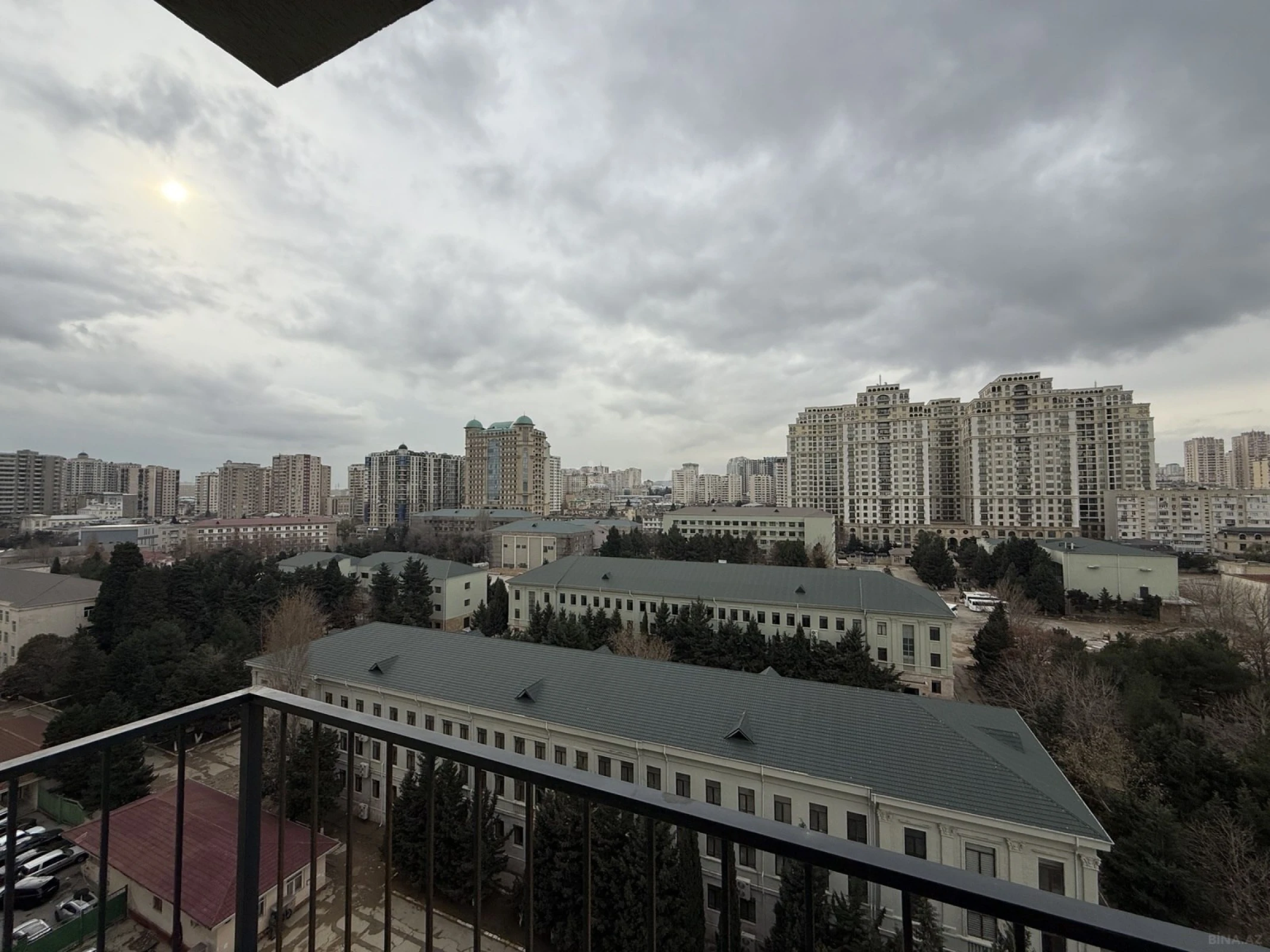 Satılır 2 otaqlı mənzil 65 m²