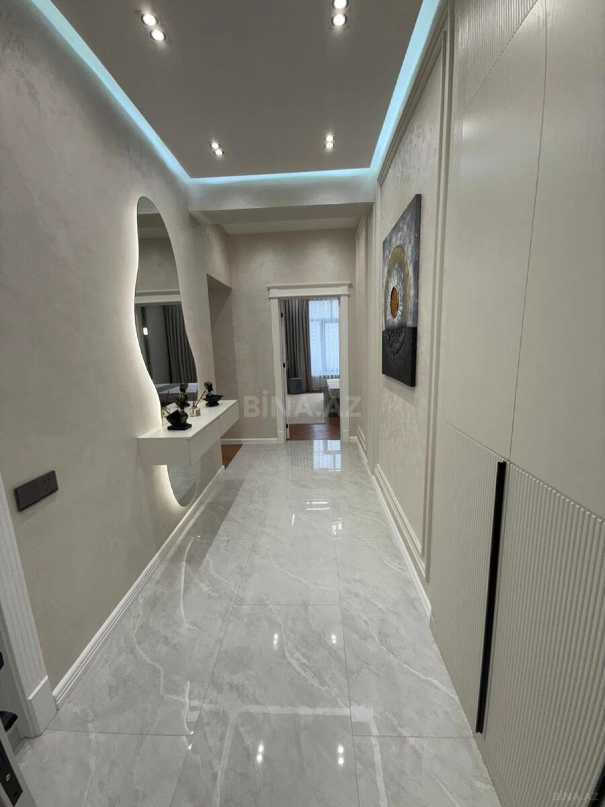 Satılır 2 otaqlı mənzil 65 m²