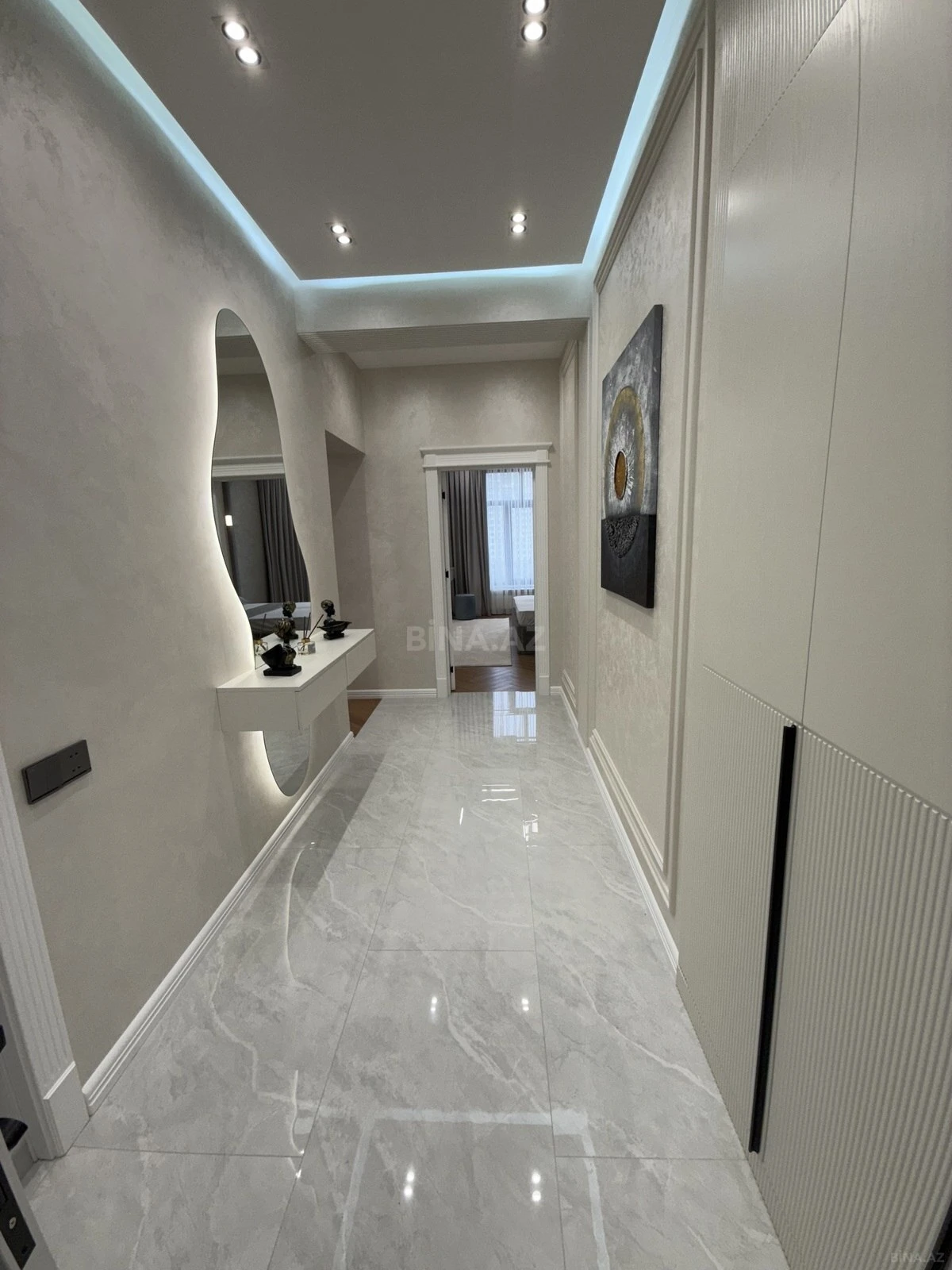 Satılır 2 otaqlı mənzil 65 m²