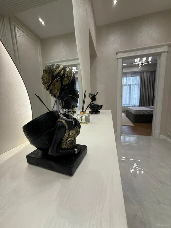 Satılır 2 otaqlı mənzil 65 m²