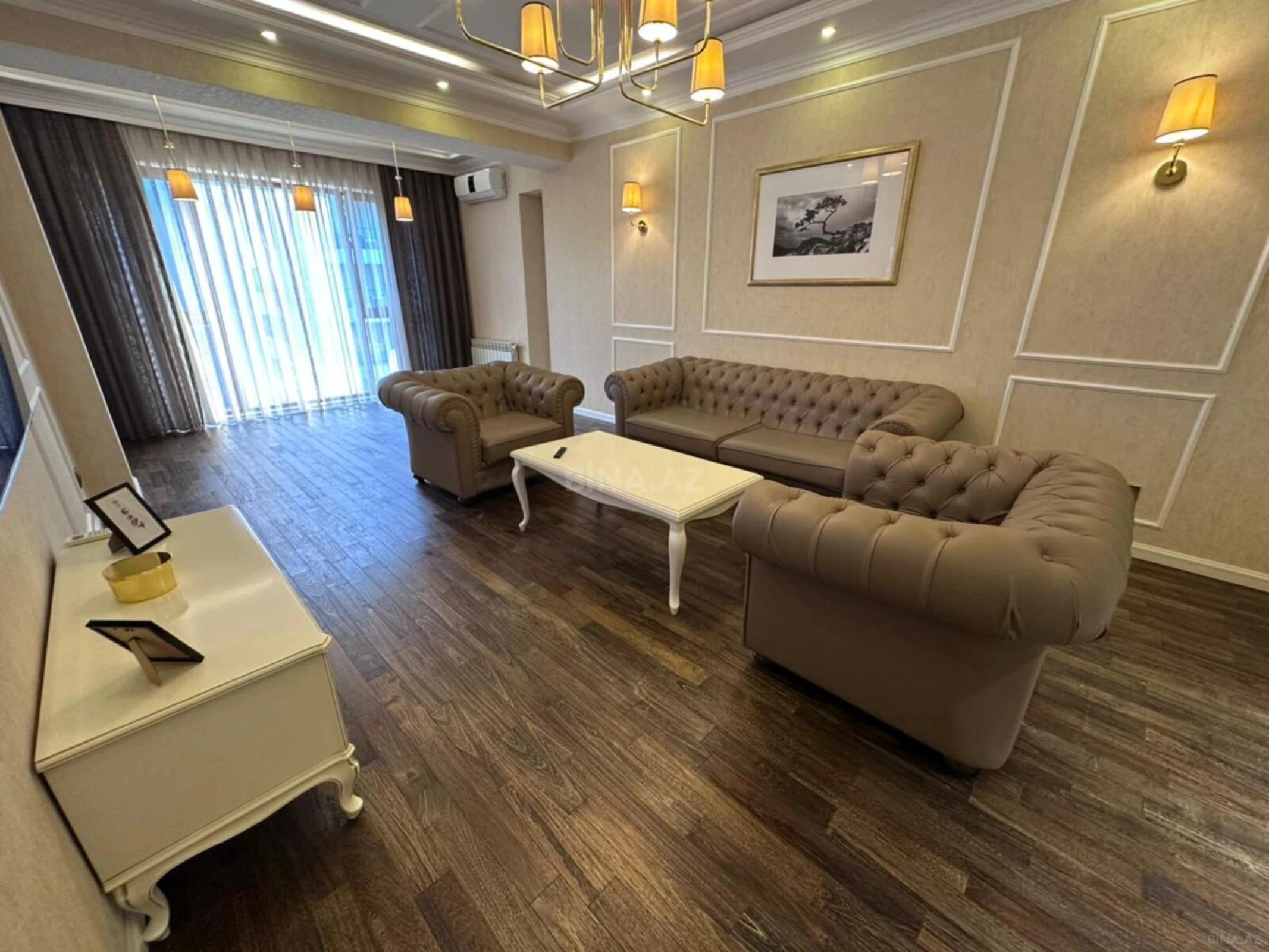 Kirayə verilir 2 otaqlı mənzil 125 m²