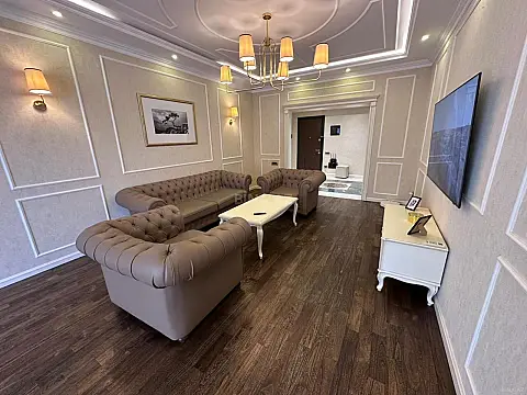 Kirayə verilir 2 otaqlı mənzil 125 m²