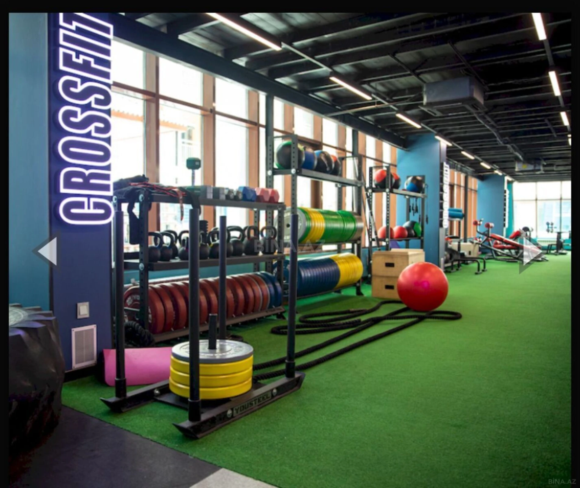 Kirayə verilir 2 otaqlı mənzil 125 m²