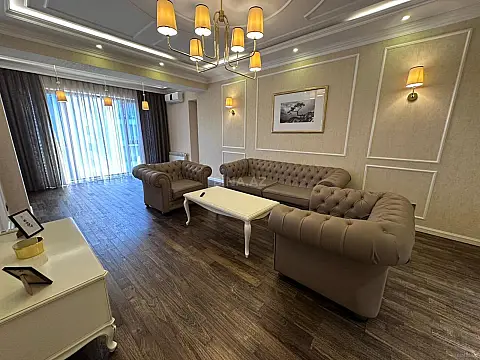 Kirayə verilir 2 otaqlı mənzil 125 m²