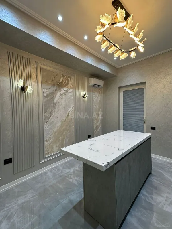 Satılır 3 otaqlı mənzil 125 m²