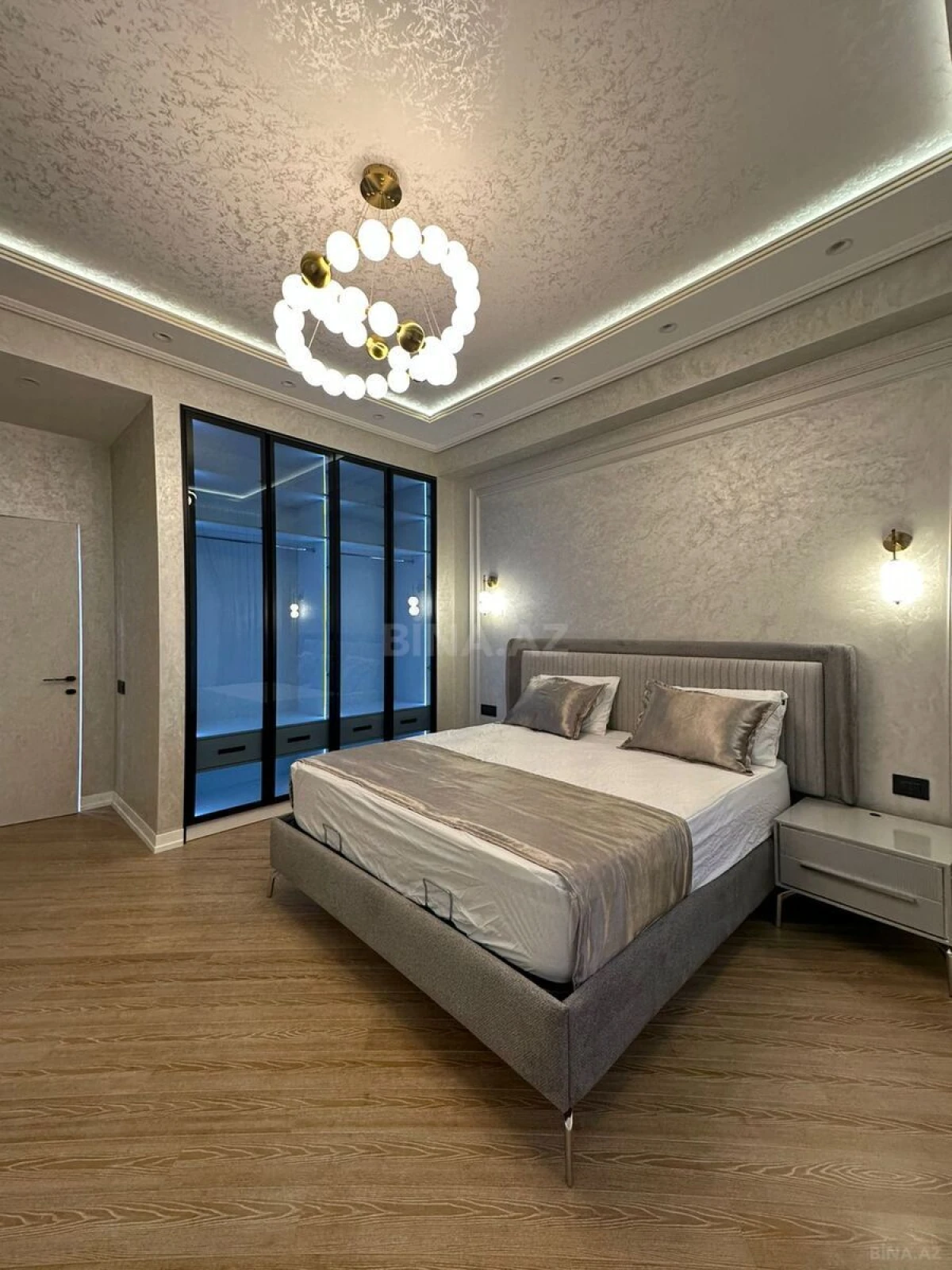 Satılır 3 otaqlı mənzil 125 m²