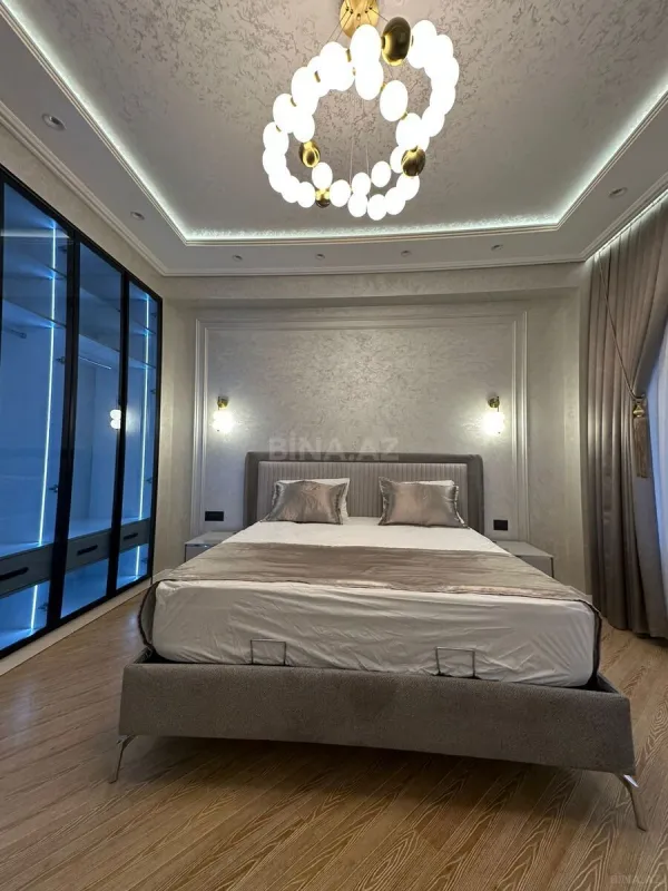 Satılır 3 otaqlı mənzil 125 m²