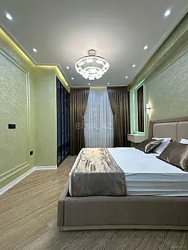 Satılır 3 otaqlı mənzil 125 m²