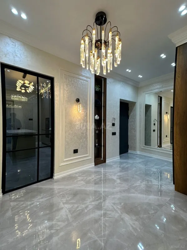 Satılır 3 otaqlı mənzil 125 m²