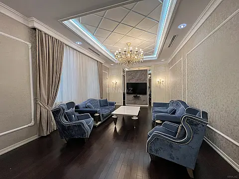 Satılır 8 otaqlı həyət evi 1000 m²