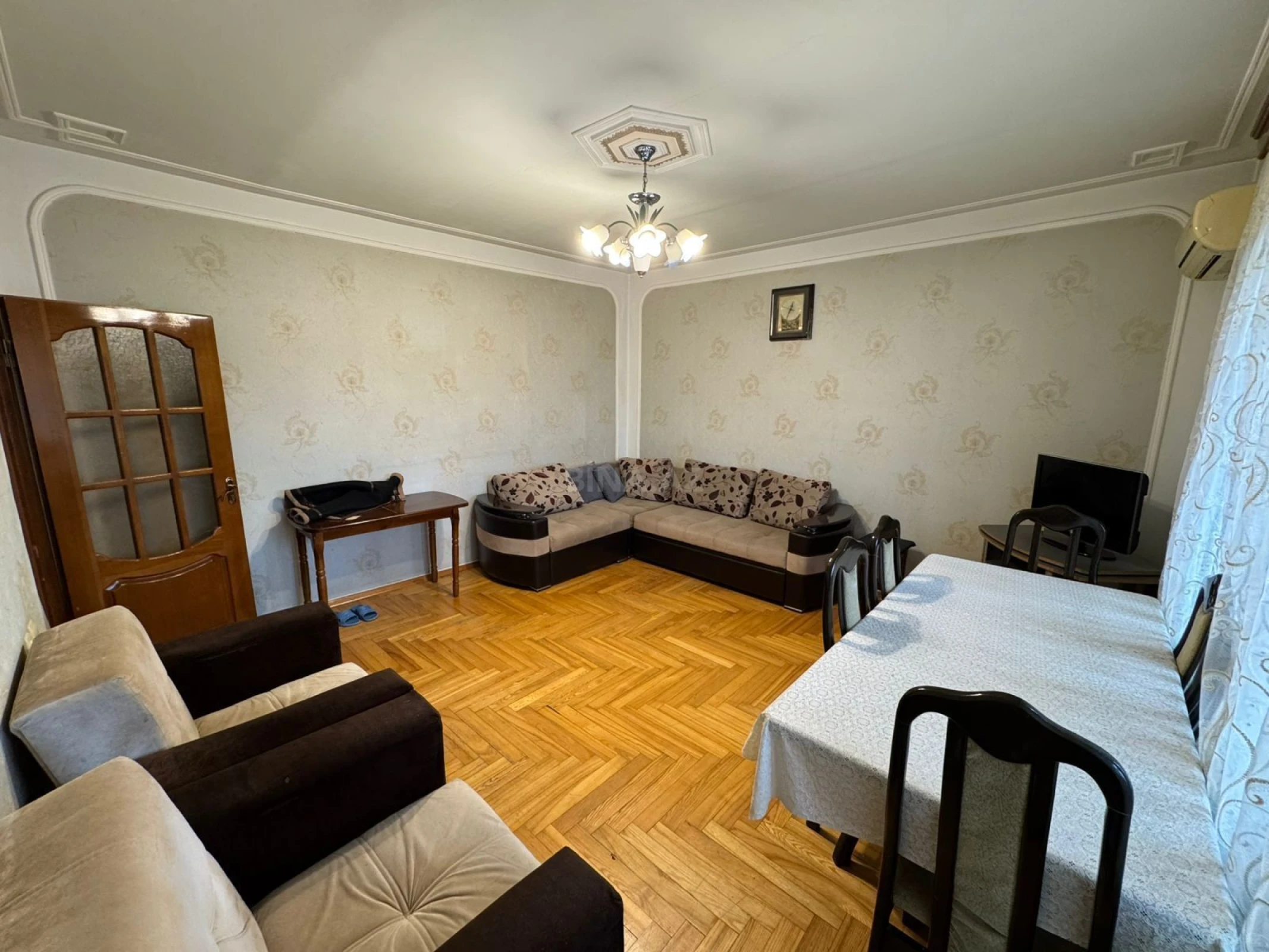 Satılır 4 otaqlı mənzil 96 m²