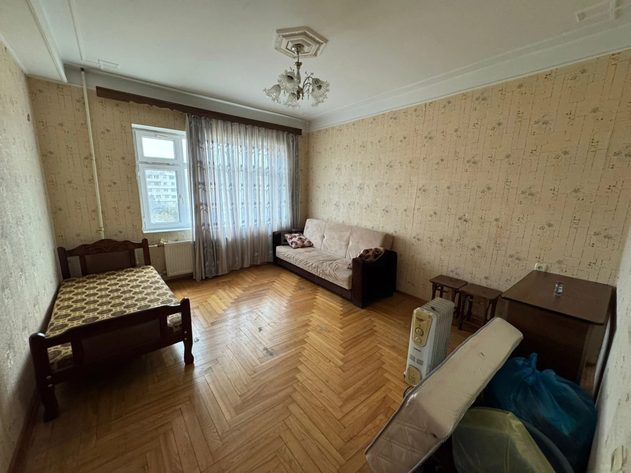 Satılır 4 otaqlı mənzil 96 m²