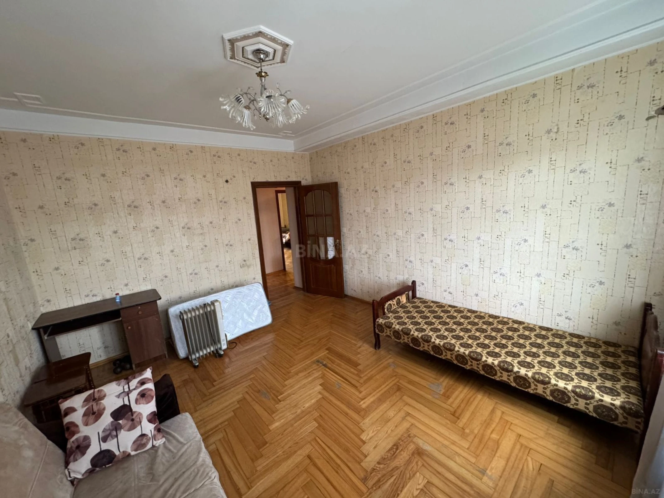Satılır 4 otaqlı mənzil 96 m²