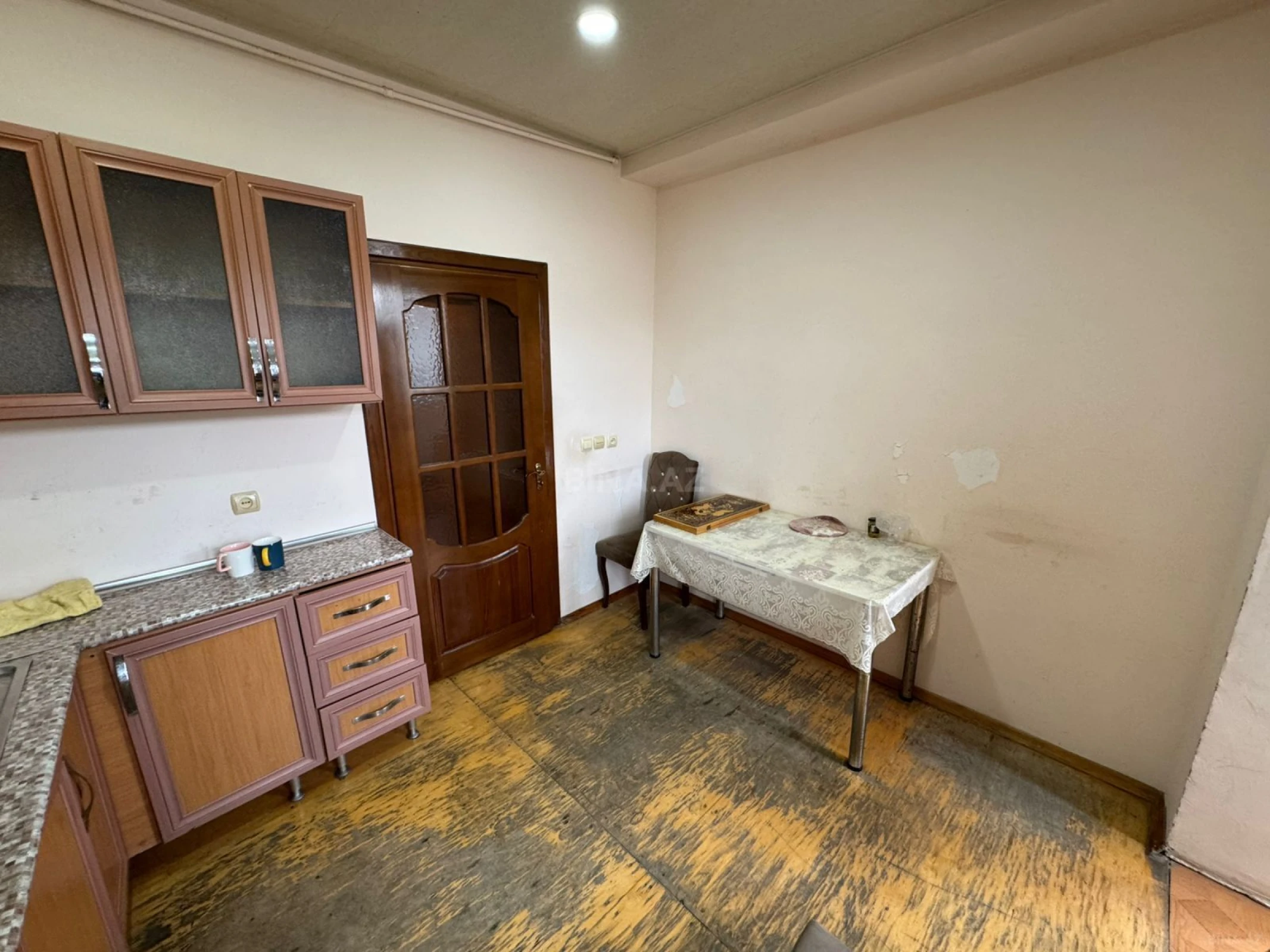 Satılır 4 otaqlı mənzil 96 m²