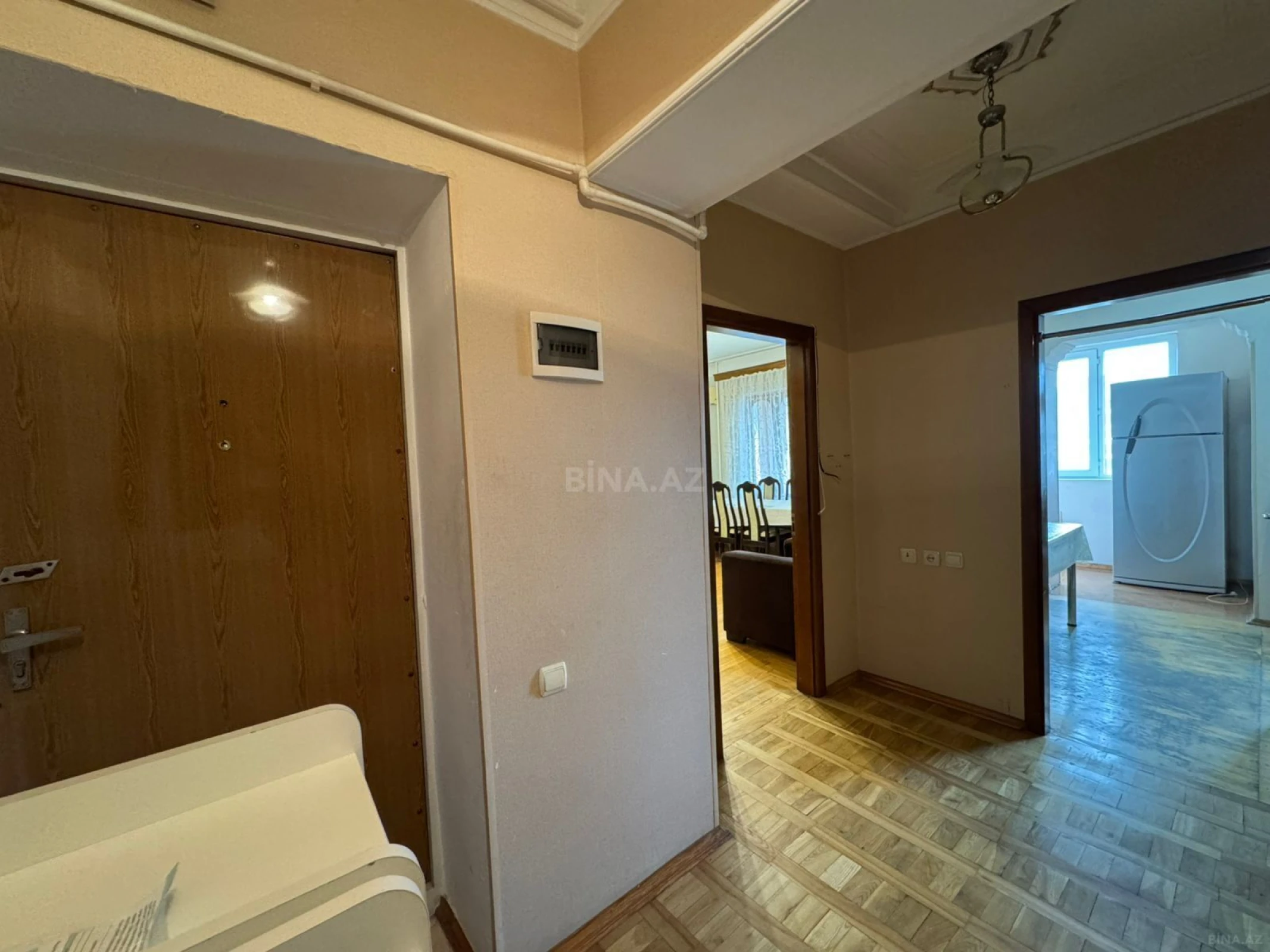 Satılır 4 otaqlı mənzil 96 m²