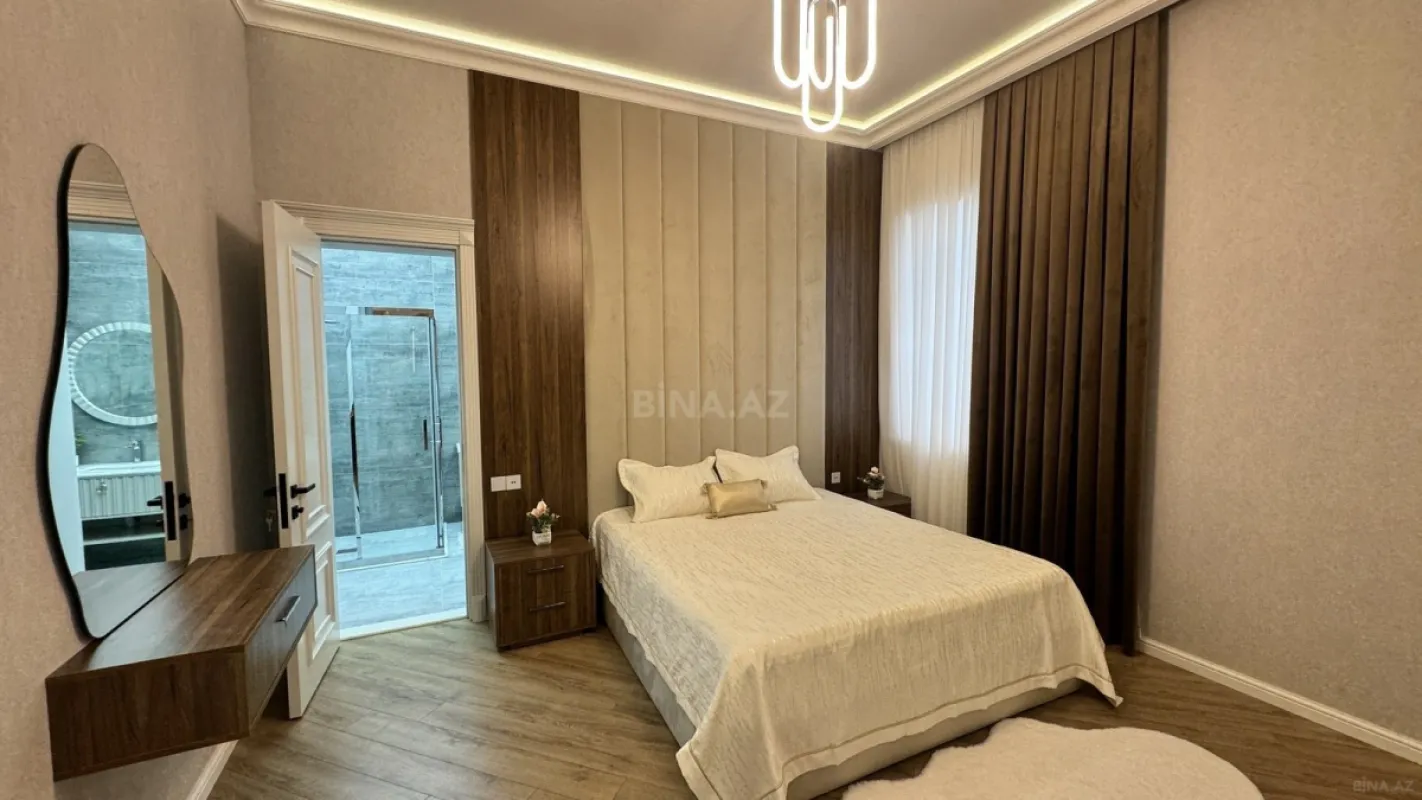 Satılır 5 otaqlı həyət evi 230 m²