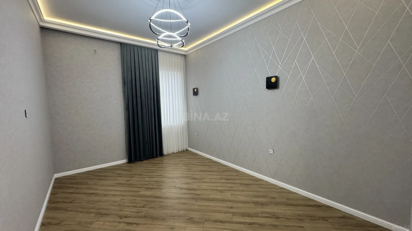 Satılır 5 otaqlı həyət evi 230 m²