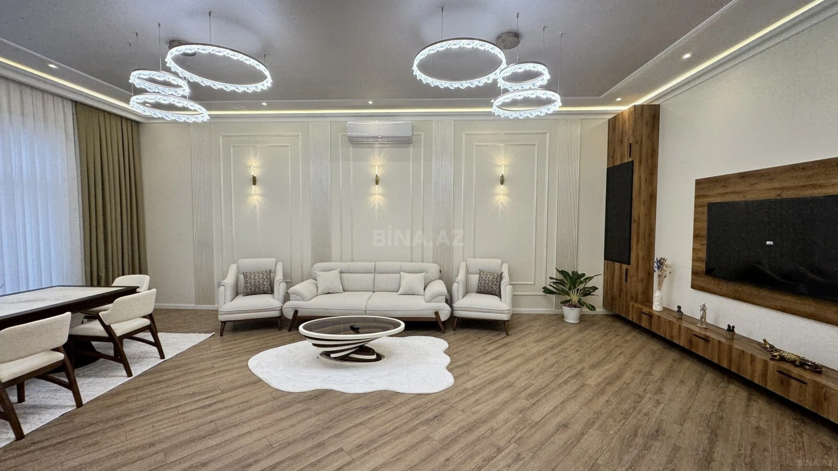 Satılır 5 otaqlı həyət evi 230 m²