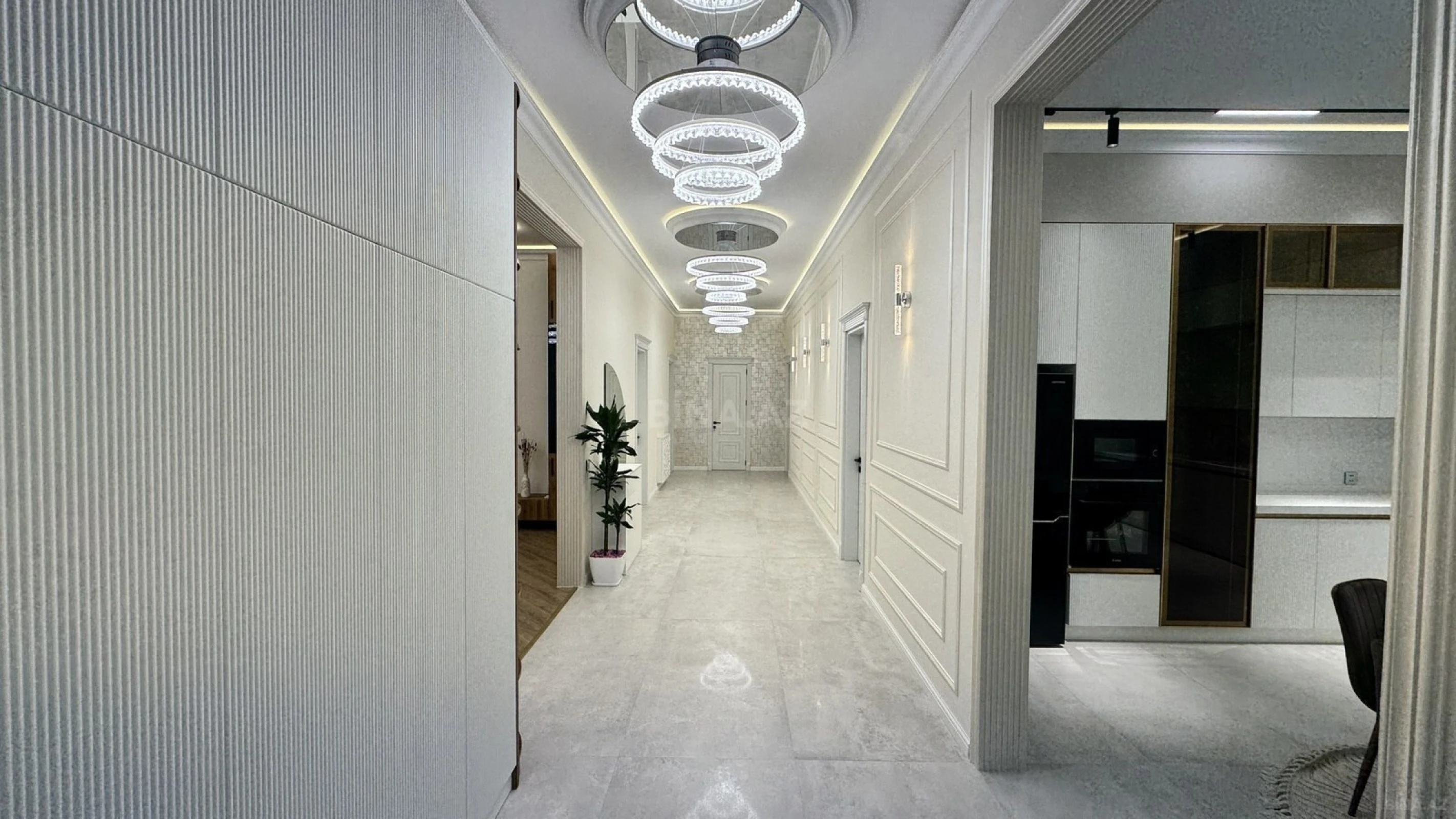 Satılır 5 otaqlı həyət evi 230 m²
