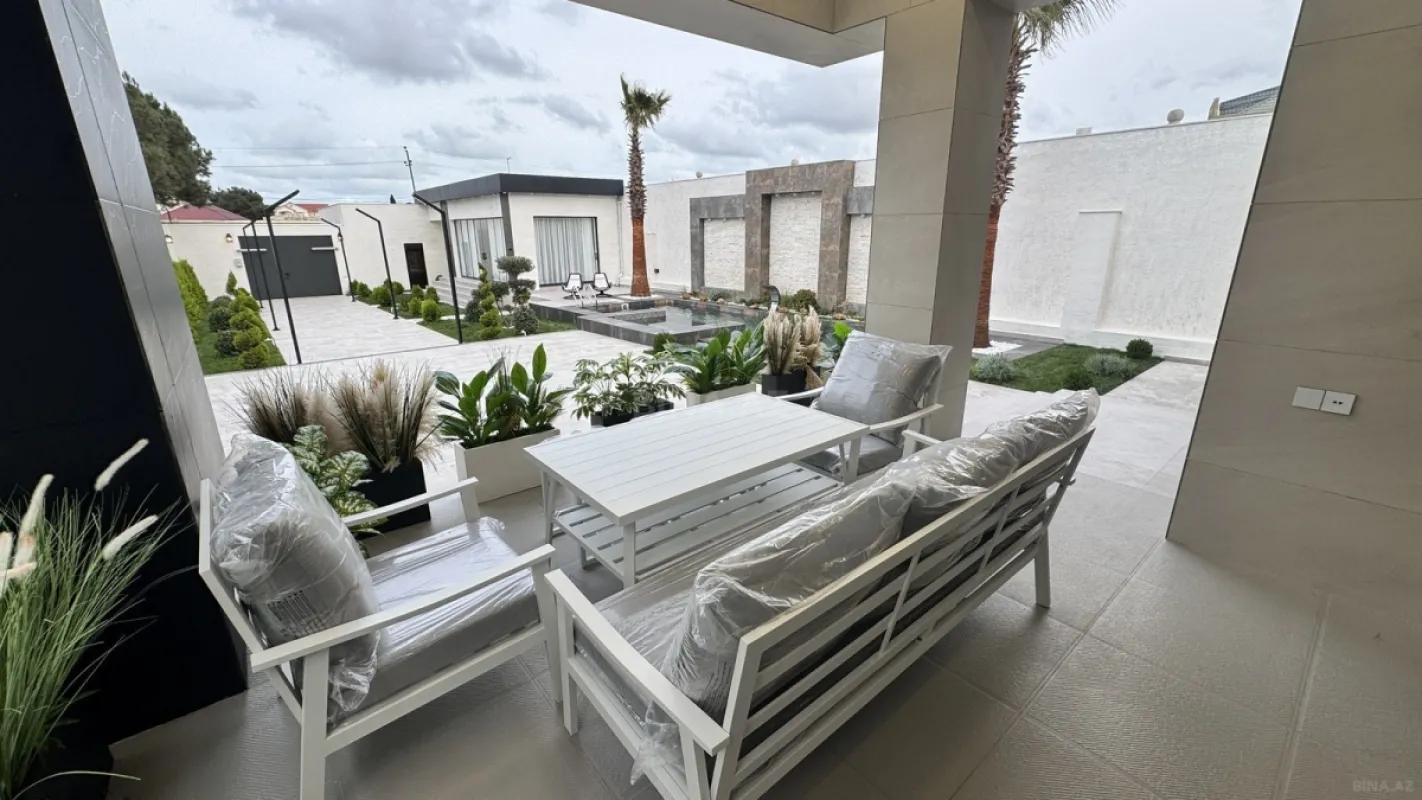Satılır 5 otaqlı həyət evi 230 m²