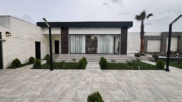 Satılır 5 otaqlı həyət evi 230 m²