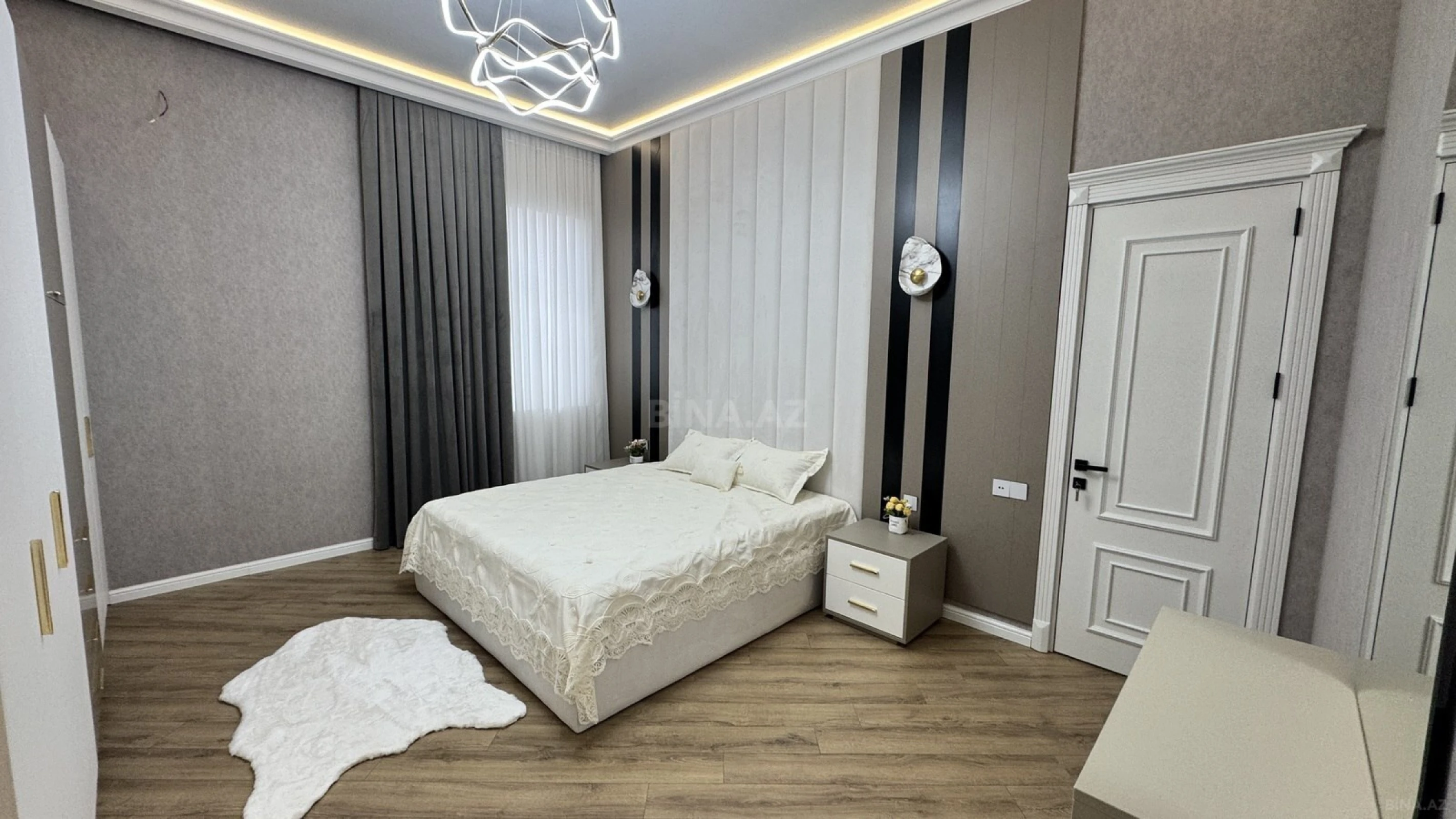 Satılır 5 otaqlı həyət evi 230 m²