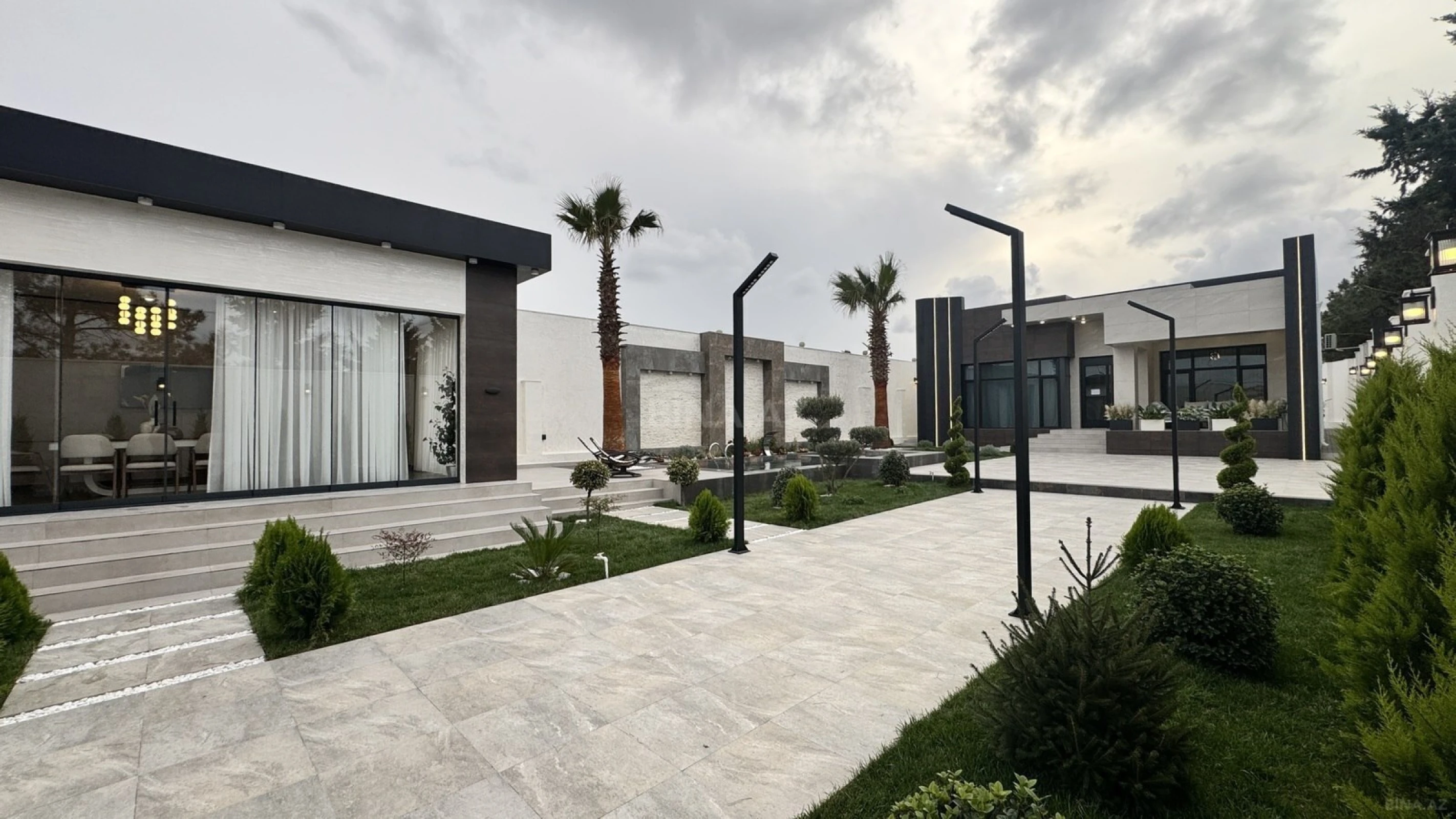 Satılır 5 otaqlı həyət evi 230 m²