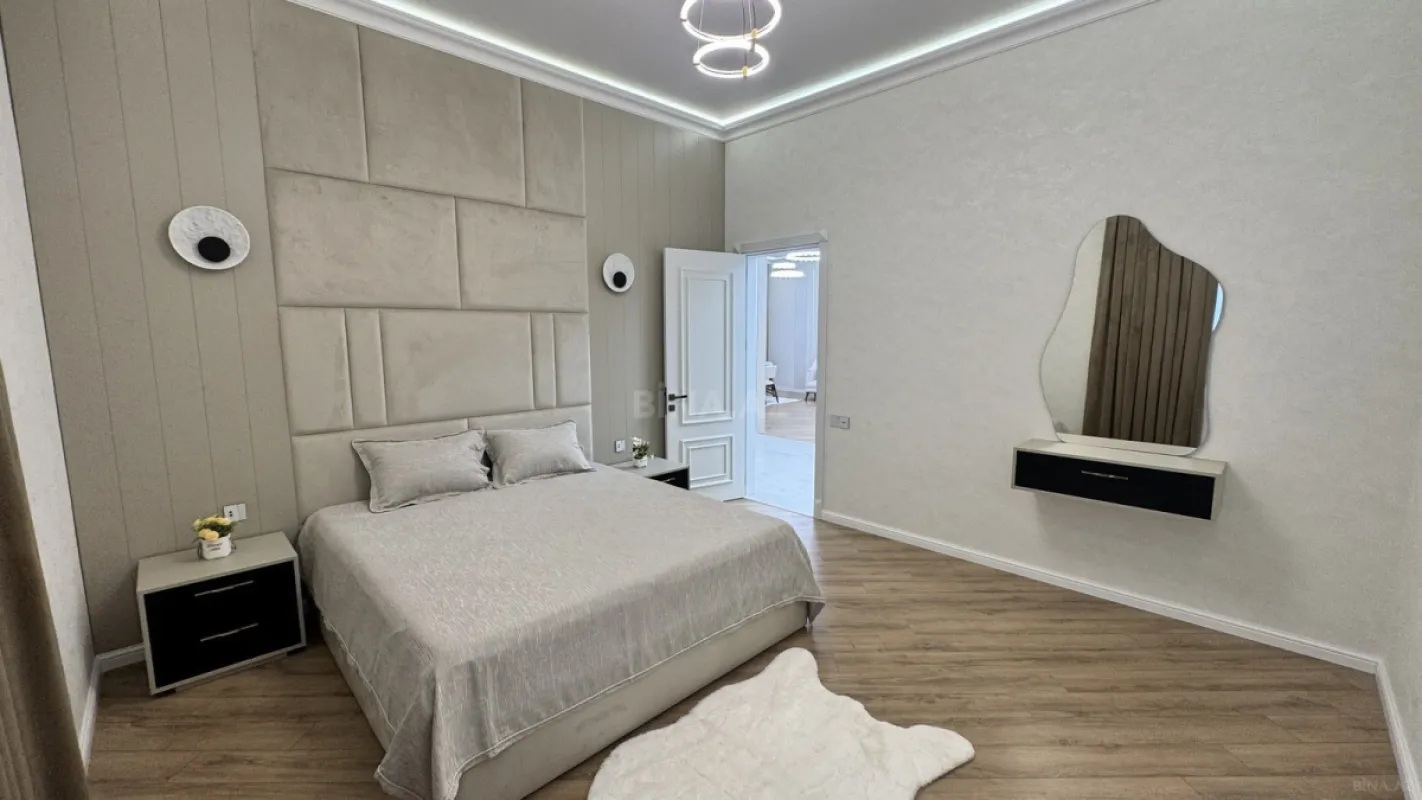 Satılır 5 otaqlı həyət evi 230 m²