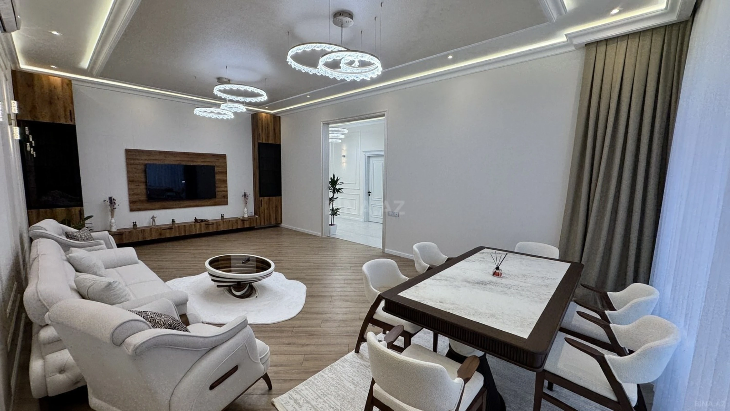 Satılır 5 otaqlı həyət evi 230 m²