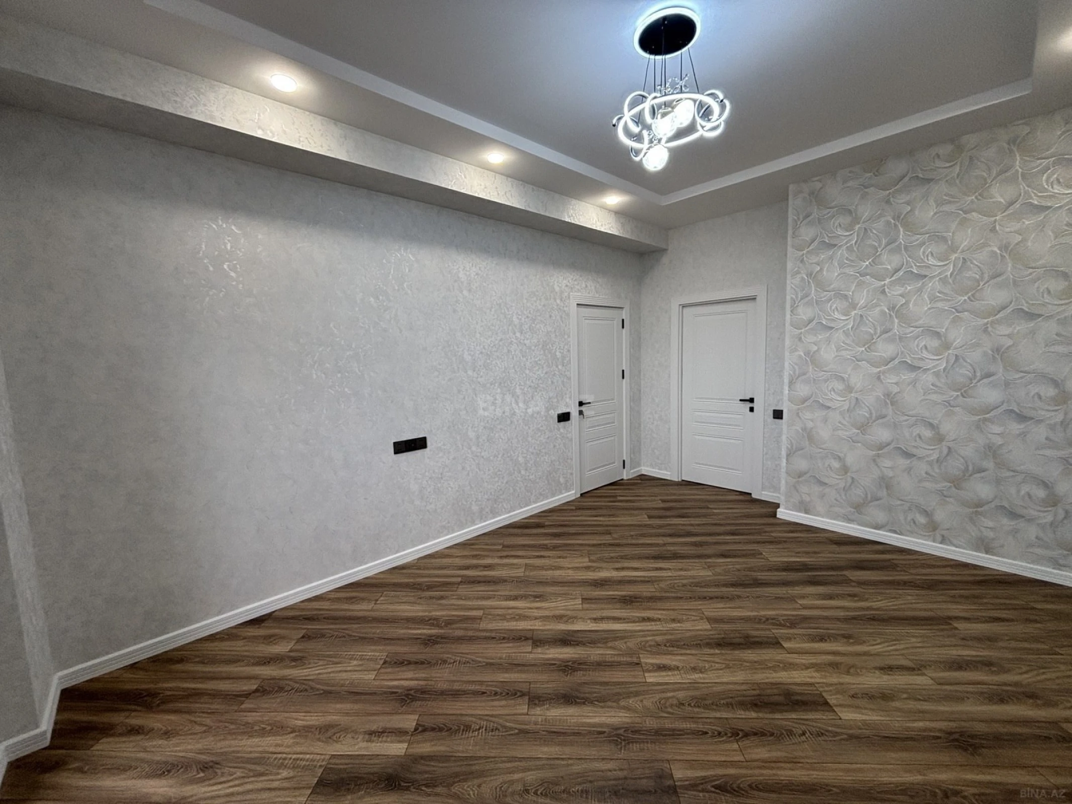 Satılır 3 otaqlı mənzil 90 m²