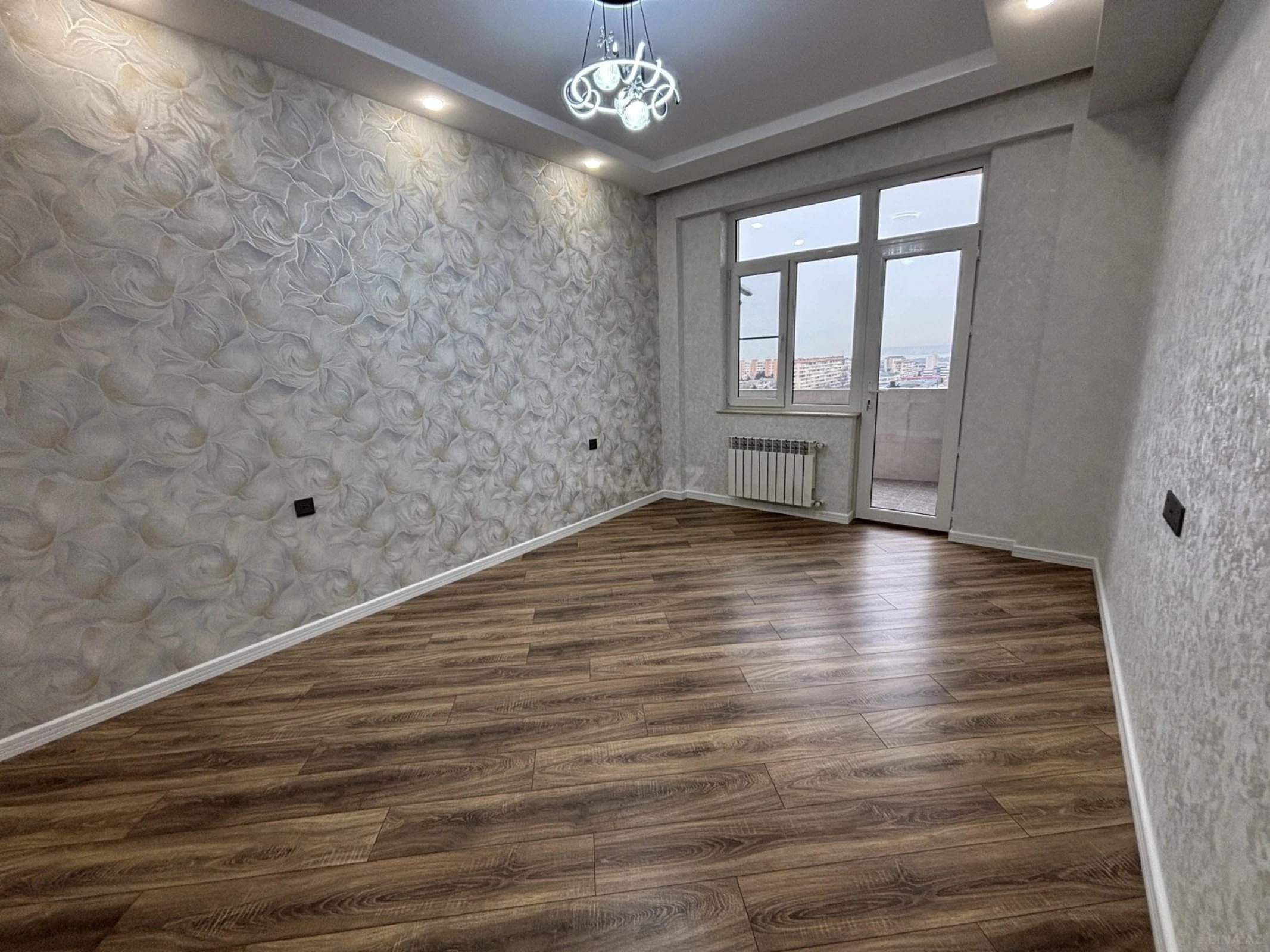 Satılır 3 otaqlı mənzil 90 m²