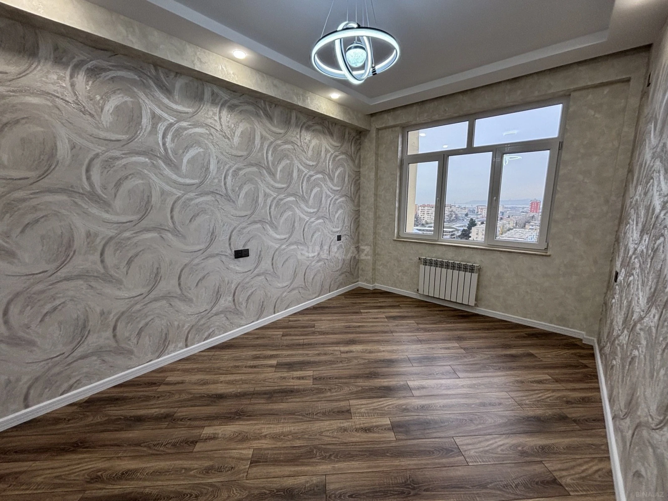 Satılır 3 otaqlı mənzil 90 m²