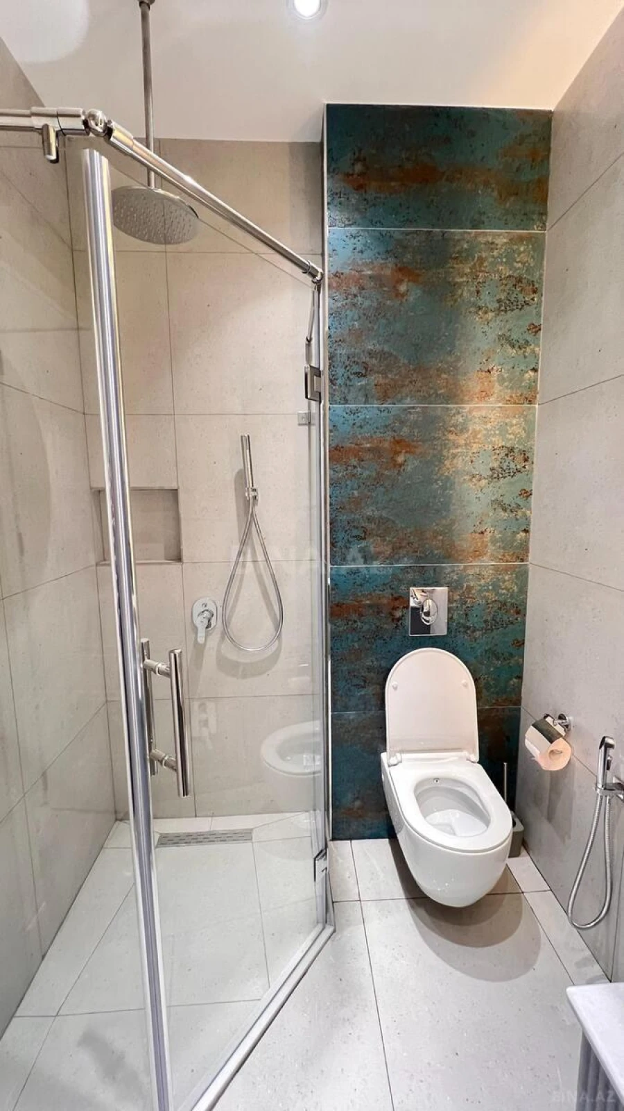 Satılır 2 otaqlı mənzil 68 m²